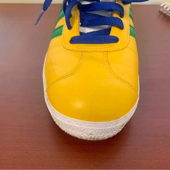 Men’s size 10 Adidas Gazelle “I love Rio” sneakers - yellow w/ green stripes - Picture 3 of 11